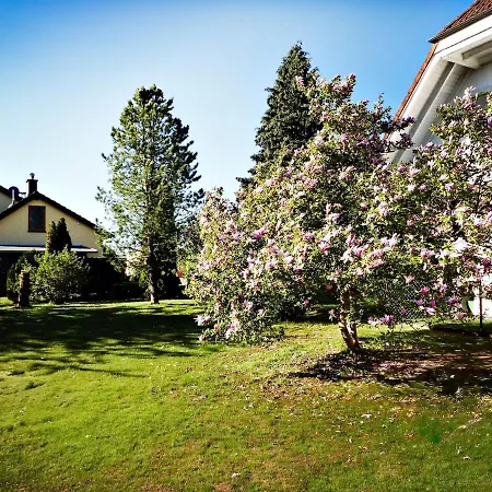 Auszeit Im Gruenen Fuer 2 - 8 Personen Mit Garten Holiday home