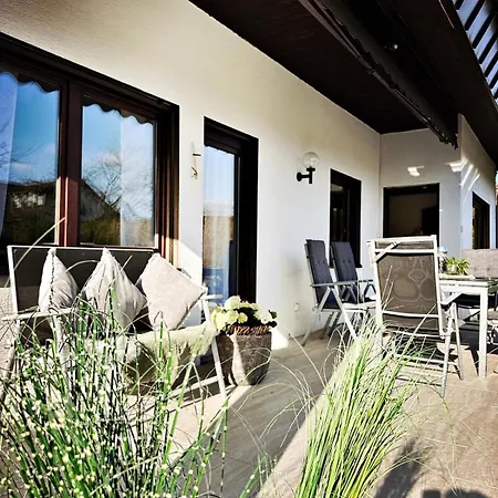 Auszeit Im Gruenen Fuer 2 - 8 Personen Mit Garten Holiday home *