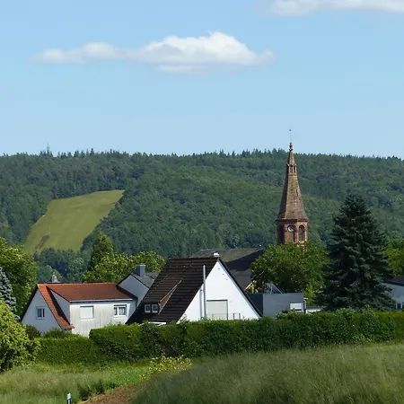 Auszeit Im Gruenen Fuer 2 - 8 Personen Mit Garten Holiday home